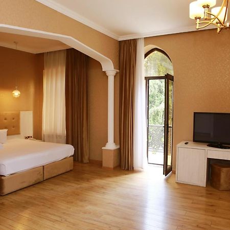 Deluxe Hotel Gəncə Exteriör bild