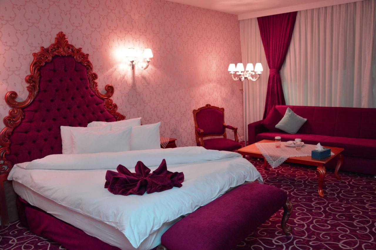 Deluxe Hotel Gəncə Exteriör bild
