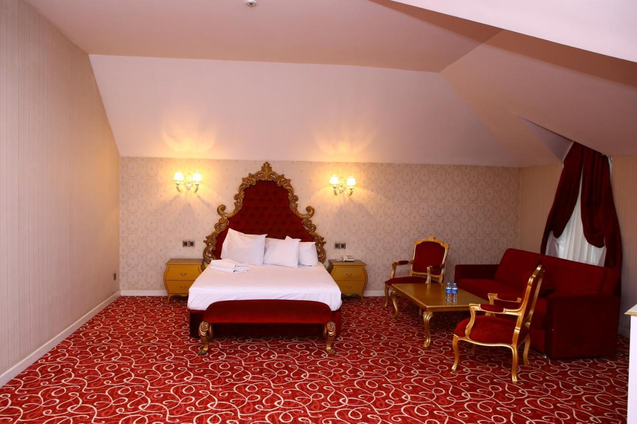 Deluxe Hotel Gəncə Exteriör bild
