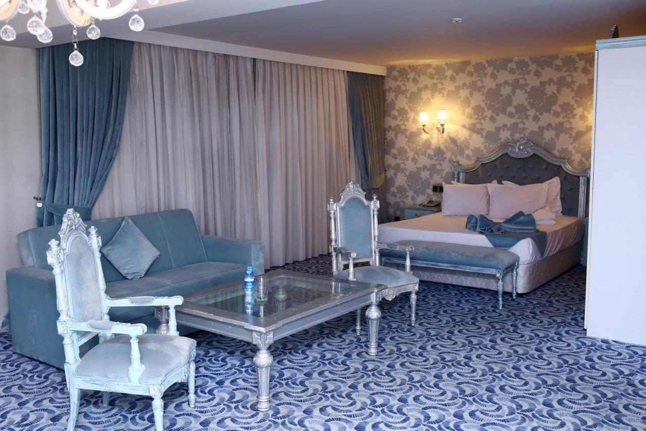 Deluxe Hotel Gəncə Exteriör bild