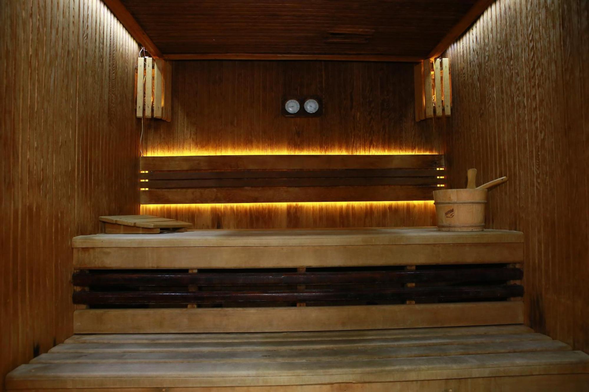 Deluxe Hotel Gəncə Exteriör bild