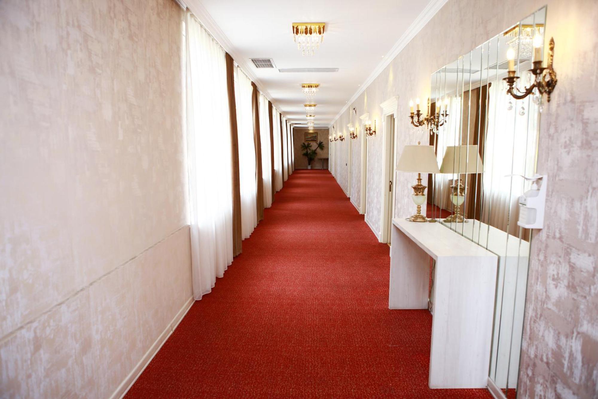 Deluxe Hotel Gəncə Exteriör bild