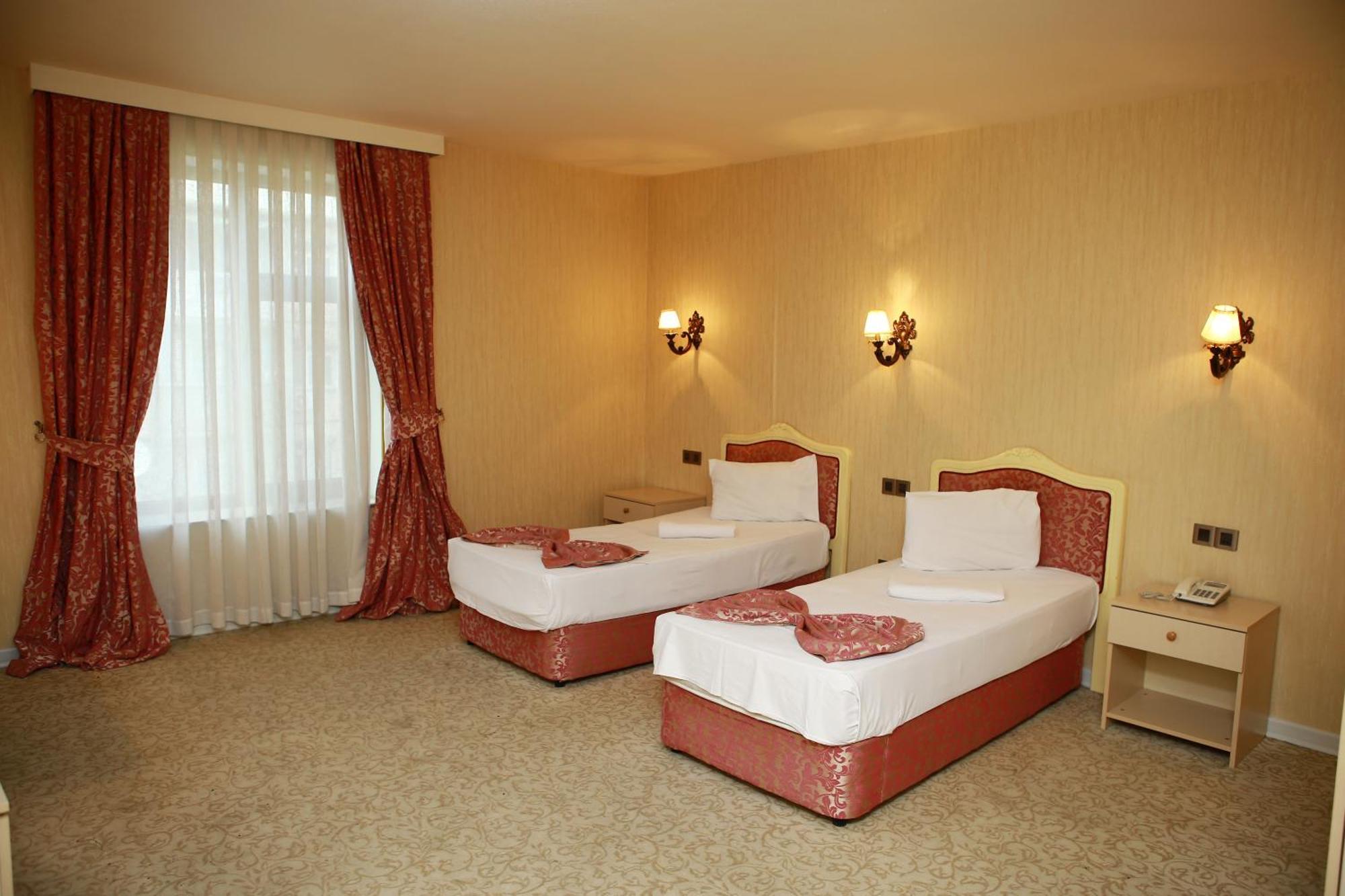 Deluxe Hotel Gəncə Exteriör bild