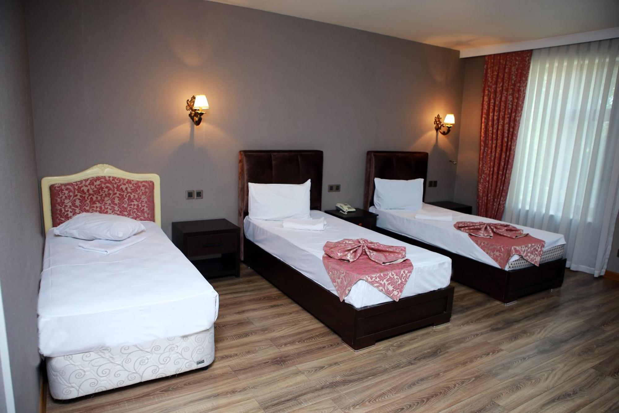 Deluxe Hotel Gəncə Exteriör bild